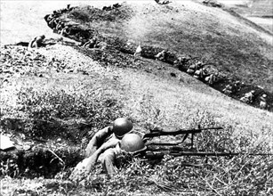 Soviet troops in a defensive position at the caucasian mountains, 1942.