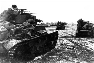 Soviet tank troops during a combat operation in kherson region at ukrainian front, march 1944.