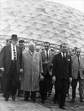 Nikita khrushchev with american ambassador l, thompson (2nd from right) visiting the building sight of the main pavillion of the american national exhibition in skolniki park, moscow, may 4, 1959.