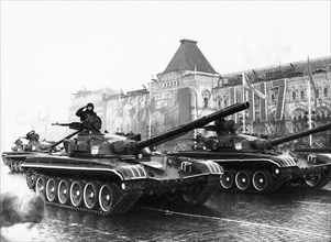 Soviet t-72 tanks during a military parade in red square, november 7, 1980.