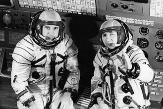 Soyuz 24, soviet cosmonauts viktor gorbatko and yuri glazkov during their training at the yuri gagarin cosmonauts training center, february 1977.