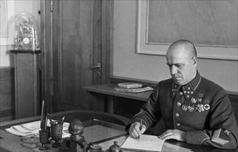 Georgy zhukov, commander of the kiev special military area, army general, hero of the soviet union, december 1940,world war 2.