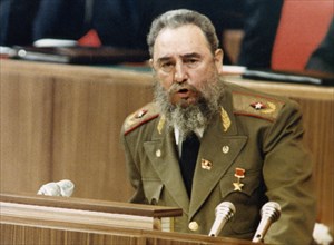 Fidel castro, first secretary o f the communist party of cuba, speaks to delegates at the 27th congress of the cpsu, moscow, ussr, 1986.