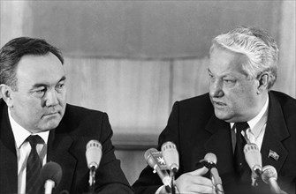 Rsfsr, moscow, chairman of the supreme soviet of the rsfsr boris yeltsin (r) and president of kazakhstan nursultan nazarbaev are pictured at the press-conference, november 21, 1990.