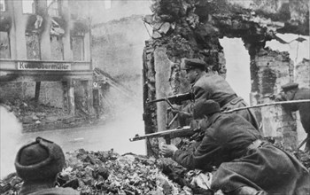 Fighting on the outskirts of konigsberg during the liberation of prussia, april 1945.