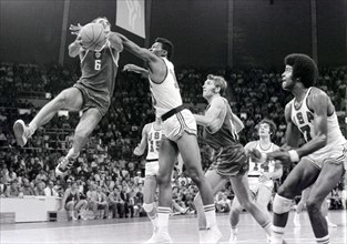 1972 olympic games, munich, federal german republic, final of mens' basketball: ussr vs, usa.