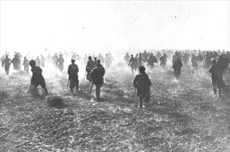 World war one, russian infantry unit in attack, 1915.
