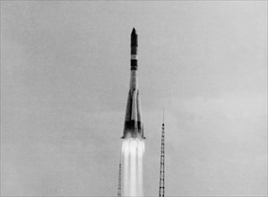 Launching of the rocket carrying the soviet space probe venera 7 towards venus, august 17, 1970.
