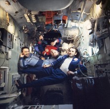 Salyut 6, soyuz 26, soyuz 27, soviet cosmonauts georgi grechko, vladimir dzhanibekov, and oleg makarov aboard the salyut 6 space station, 1978.