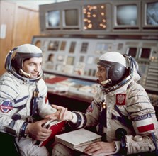 Soyuz 30 crew pyotr klimuk and miroslaw hermaszewski (poland) during training, 1978.