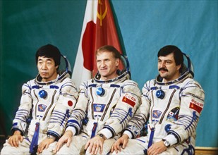 Soyuz tm-11 crew toyohiro akiyama (japan), viktor afanasyev, and musa manarov, 1990.