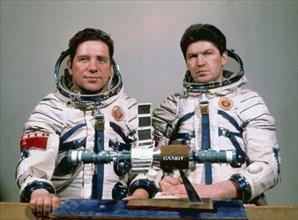 Salyut 6, soyuz 32 crew vladimir lyakhov and valery ryumin, 1979.
