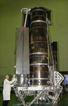The scientific-production association named after s,a,lavochkin developes a project of an orbital astrophysical observatory 'spektr-roentgen-gamma' (spektr-rg) to study the universe in gamma and roent...