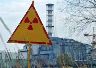Kyiv region, ukraine, april 21, 2006, the picture shows the shelter enclosing the wrecked chernobyl unit 4 reactor, the accident at the chernobyl nuclear power plant occurred 20 years ago, april 26.