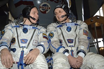 Moscow region, russia, march 20, 2007, flight engineer and soyuz tma-10 commander for expedition 15 oleg kotov (l) and spaceflight participant (fifth space tourist) charles simonyi take their final ex...
