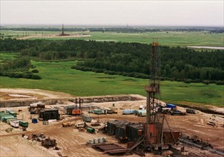 Oil field, khanty-mansiysk region, russia, 8/2000 .
