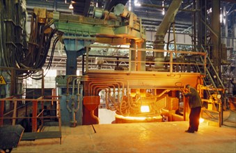 A new computerized metalworking unit at the chelyabinsk metallurgical plant in siberia, october 1998.