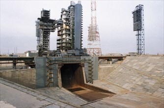 A mock-up of the soviet carrier rocket energia on the launching pad during tests of pre-launch systems and operations, baikonur, kazakhstan, ussr, 1989.