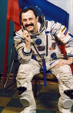 Soyuz tm-18, cosmonaut yuri usachyov, 1994.
