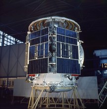 Soviet space probe, mars 3 in the assembly shop, 1969.