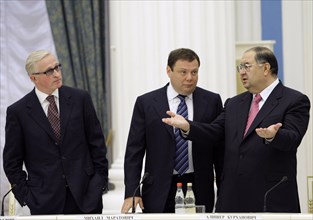Moscow, russia, october 21, 2009, president of the russian union of industrialists and entrepreneurs alexander shokhin, chairman of the supervisory board of alfa group mikhail fridman, metalloinvest m...