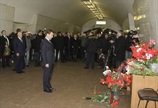 Moscow, russia, march 29, 2010, president of russia dmitry medvedev mourns at lubyanka moscow metro station, where he laid flowers at the scene of today’s suicide bombing, blasts rocked two stations o...