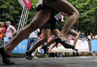 Itar-tass: moscow, russia, july 10, 2011, participants taking part in the glamour russia stiletto run at tsvetnoi boulevard in central moscow, (photo itar-tass / mikhail fomichev)  ??????, ??????, 10 ...