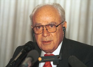 Moscow, the picture shows us ambassador to russia robert strauss at his press conference held november 5, 1992.