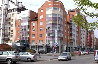 New apartment building in krylov street in the siberian city of novosibirsk in russia, may 2007.