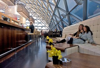 The 'o2 lounge' restaurant on the roof of the newly opened hotel ritz carlton in moscow, russia, september 2008.