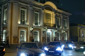 Cafe pushkin, moscow, russia, tverskoi boulevard, moscow, russia, a popular night spot for wealthy russians, 2002.