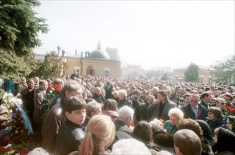 Funeral of well-known sports trainer otari kvantrishvilyi, moscow, russia, 1994, he was shot dead by hired gunmen and was believed to have ties to organized crime.