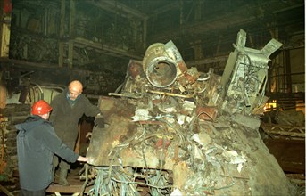 The wreck of the kursk nuclear submarine will share the fate of all decommissioned ships and will be scrapped, murmansk, russia, november 14 2002, an operation to scrap the kursk hull which is already...