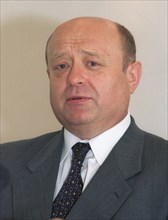 Mikhail fradkov, director of the federal service of russia's tax police, 4/01 .