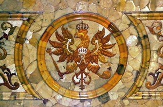 Amber room, fragment of one of the big panels of the southern wall of amber room at the catherine palace, tsarskoye selo, 2/2002 .
