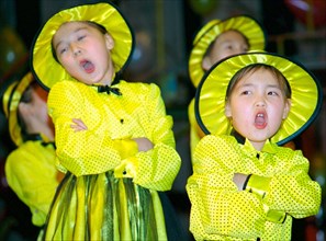 Kirghizia, 11/02: 'ak-shoola' childrens chorus.