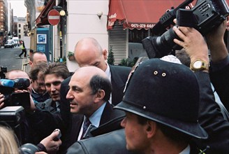 Russian business magnate boris berezovsky (c) answering journalists questions outside london's bow street magistrates court where hearing on his extradition and the extradition of yuli dubov took plac...