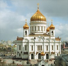 The newly restored cathedral of christ the saviour in moscow.