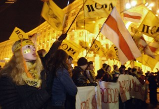 Ukraine election 2004, members of youth organization 'pora' (time) have come to the square of independence (ploshchad nezavisimosti) to support viktor yushchenko on the night after the presidential el...
