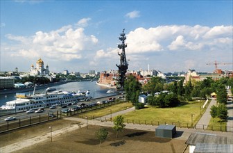 A view of the moskva river with christ the saviour church on the left and the peter the great monument (center), moscow, russia.