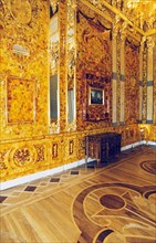The restored northern wall of the amber room in the catherine palace at tsarskoye selo in the st, petersburg region of russia, 2001.