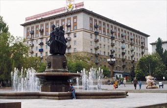 A fountain in a city square in volgograd (formerly stalingrad), russia.