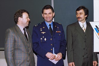 Soyuz tm-25 crew reinhold ewald, commander valery tsibliyev, and aleksander lazutkin in star town, 1997.