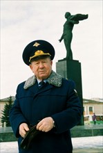 Alexei leonov, famous soviet cosmonaut, 3/99 smolensk region, russia, yuri gagarin statue in background.