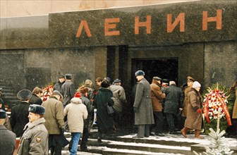 People visiting lenin's tomb in red square, moscow, russia, november 1999.