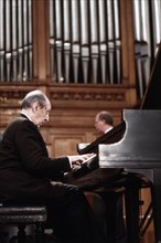 Pianist vladimir horowitz a concert in moscow, april 1986.