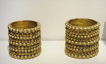 Treasure of El Carambolo, Golden bracelets
