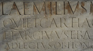 Lintel of the Roman theater of the city, in honor of the aedil Lucius Aemilius Rectus who financed the reform of the same one