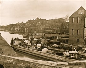 African Americans on Barges in Richmond