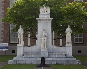 Confederate and Spanish American war monument